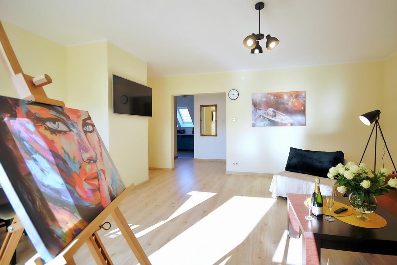 50 M Do Plazy Thobruk Apartamenty Piekna Dama Z Kolobrzegu Esterno foto