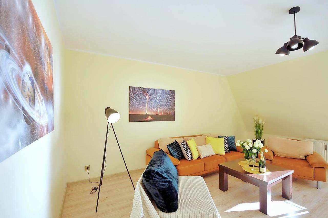50 M Do Plazy Thobruk Apartamenty Piekna Dama Z Kolobrzegu Esterno foto