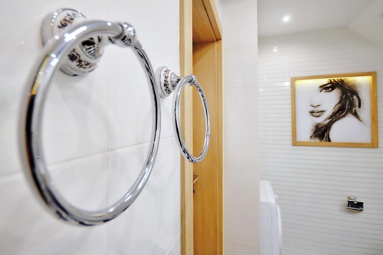 50 M Do Plazy Thobruk Apartamenty Piekna Dama Z Kolobrzegu Esterno foto