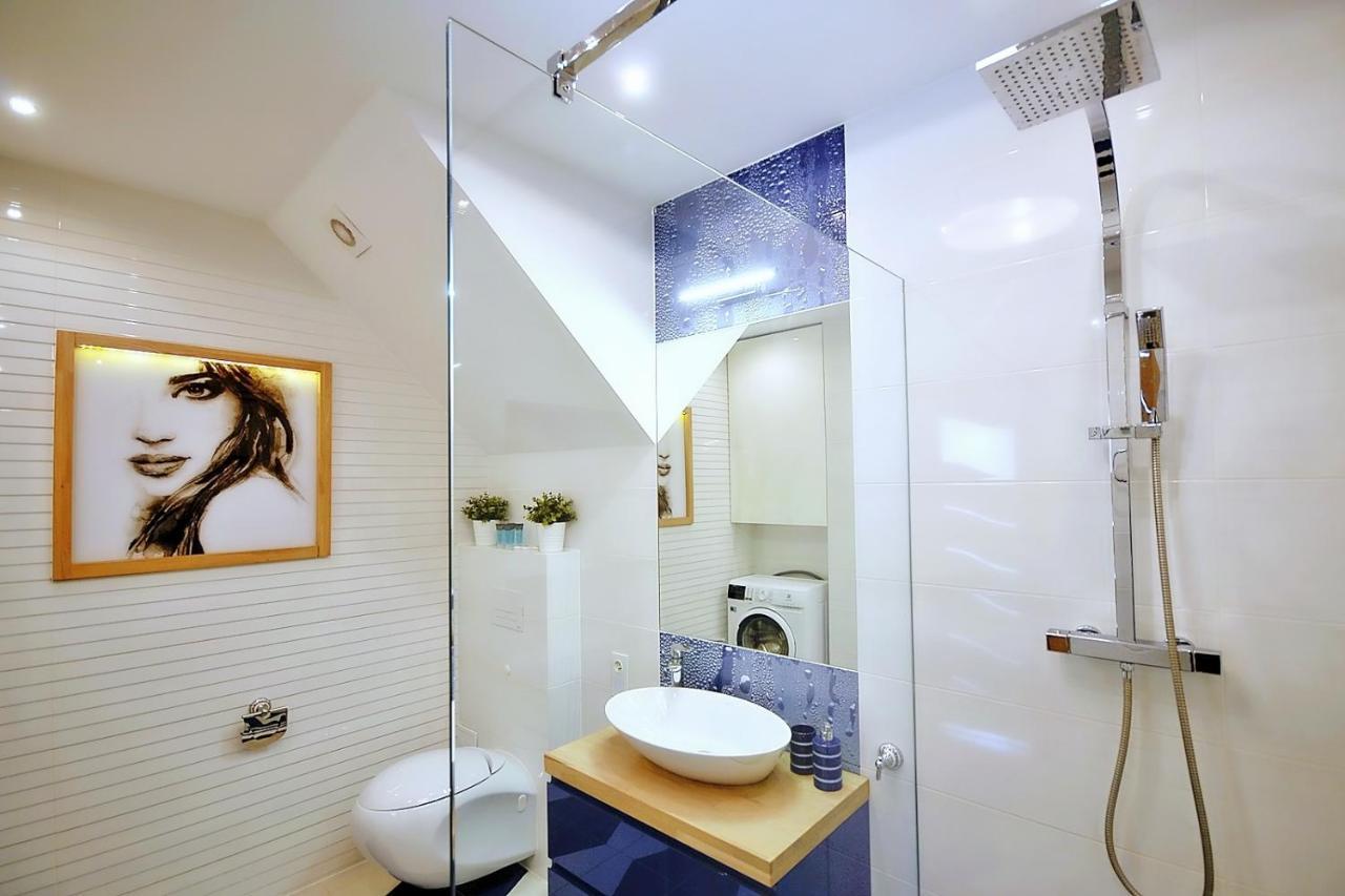 50 M Do Plazy Thobruk Apartamenty Piekna Dama Z Kolobrzegu Esterno foto