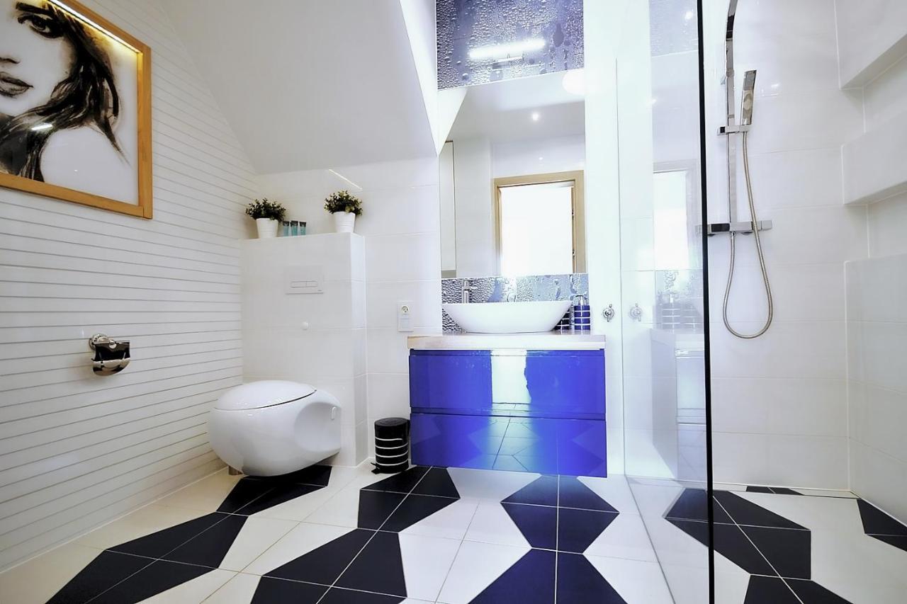 50 M Do Plazy Thobruk Apartamenty Piekna Dama Z Kolobrzegu Esterno foto