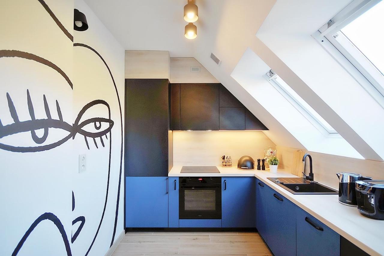 50 M Do Plazy Thobruk Apartamenty Piekna Dama Z Kolobrzegu Esterno foto
