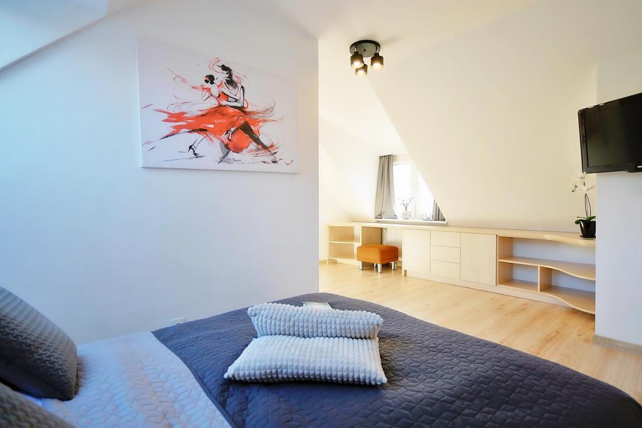50 M Do Plazy Thobruk Apartamenty Piekna Dama Z Kolobrzegu Esterno foto